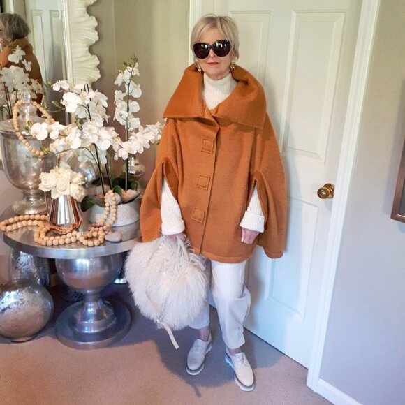 EUC Chepe Italy brown collared button up cape Size SM - Picture 3 of 5